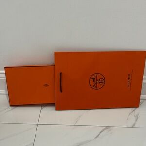 Hermès Authentic Orange Gift Bag and Box Set
